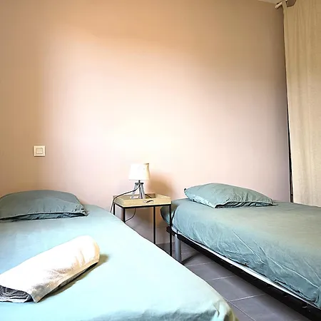 Le Clos Andree - Charmante Maison 8 Personnes - 5 Lits - Climatisation Reversible - Parking 3 Vehicules - Garage - Zone Nord - Terrasse Et Jardin Дом отдыха