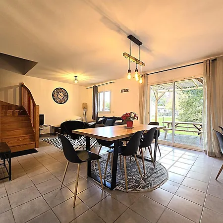 Le Clos Andree - Charmante Maison 8 Personnes - 5 Lits - Climatisation Reversible - Parking 3 Vehicules - Garage - Zone Nord - Terrasse Et Jardin