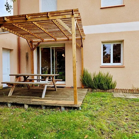 Le Clos Andree - Charmante Maison 8 Personnes - 5 Lits - Climatisation Reversible Rdc - Parking 3 Vehicules - Garage - Zone Nord - Terrasse Et Jardin Casa de Férias *