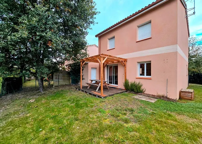 Le Clos Andree - Charmante Maison 8 Personnes - 5 Lits - Climatisation Reversible Rdc - Parking 3 Vehicules - Garage - Zone Nord - Terrasse Et Jardin Casa de Férias Montauban