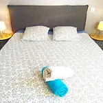 Сasa de vacaciones Le Clos Andrée - Charmante Maison 8 Personnes - 5 Lits - Climatisation Réversible Rdc - Parking 3 Véhicules - Garage - Zone Nord - Terrasse Et Jardin *