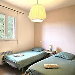 Сasa de vacaciones Le Clos Andrée - Charmante Maison 8 Personnes - 5 Lits - Climatisation Réversible Rdc - Parking 3 Véhicules - Garage - Zone Nord - Terrasse Et Jardin *