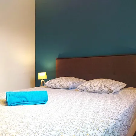 Casa de Férias Le Clos Andree - Charmante Maison 8 Personnes - 5 Lits - Climatisation Reversible Rdc - Parking 3 Vehicules - Garage - Zone Nord - Terrasse Et Jardin Montauban