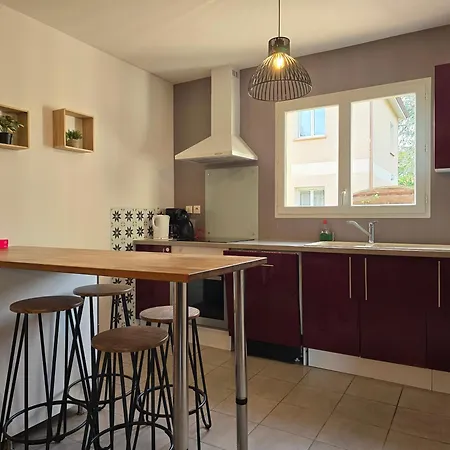 Le Clos Andree - Charmante Maison 8 Personnes - 5 Lits - Climatisation Reversible Rdc - Parking 3 Vehicules - Garage - Zone Nord - Terrasse Et Jardin 度假居
