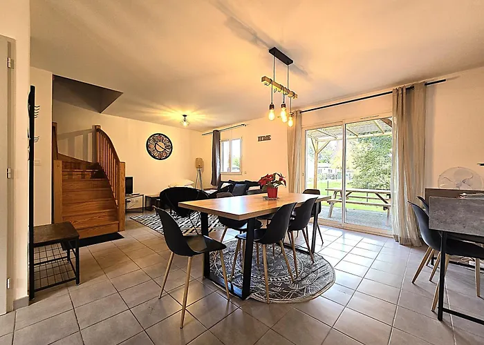 Le Clos Andree - Charmante Maison 8 Personnes - 5 Lits - Climatisation Reversible Rdc - Parking 3 Vehicules - Garage - Zone Nord - Terrasse Et Jardin